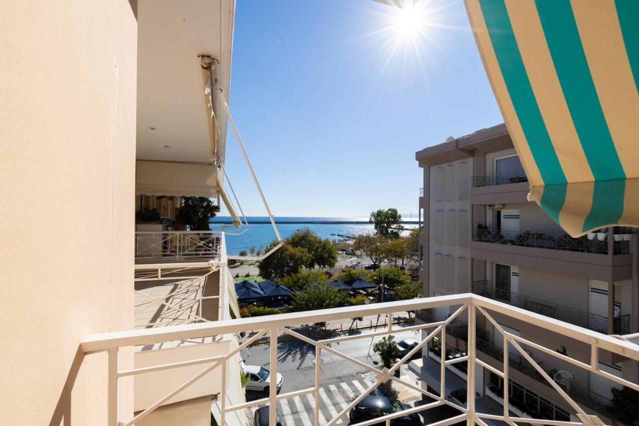 Seaside Penthouse In Каламата Экстерьер фото