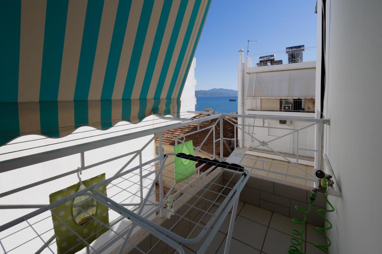 Seaside Penthouse In Каламата Экстерьер фото